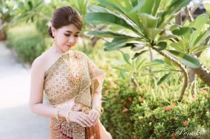 ชุดไทยเจ้าสาว ชุดไทยจักรพรรดิ์ เช่าที่แบมบี้ เวดดิ้ง ห้วยขวาง